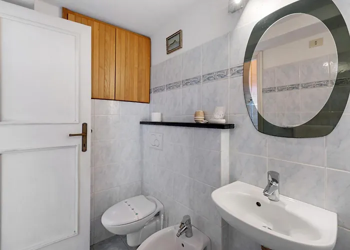Apartmán Luca Via Gavazzo 18 *