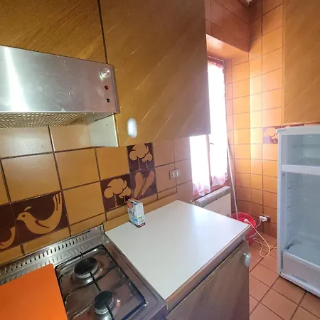 Apartment Luca Via Gavazzo 18