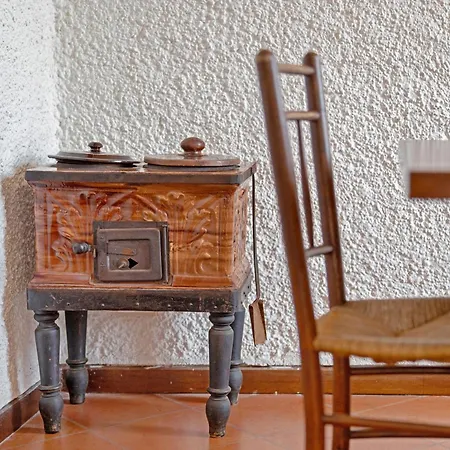 Apartment Luca Via Gavazzo 18