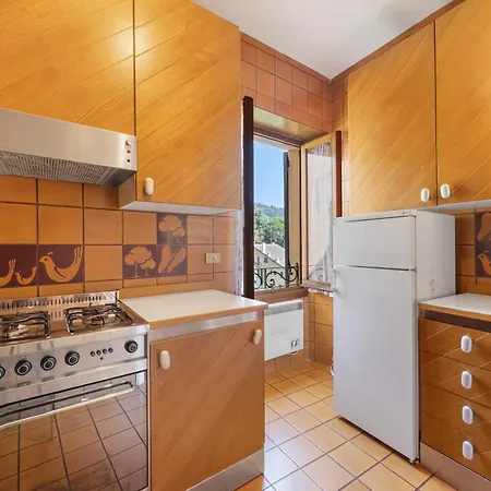 Luca Via Gavazzo 18 Apartment *